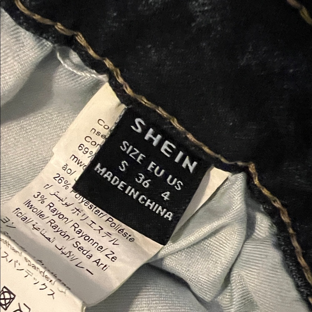 SHEIN Dark Wash Flare Jeans - Picture 2 of 6